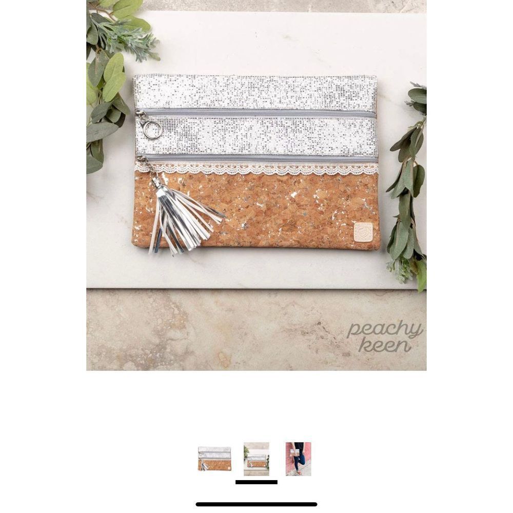 NWT Peachy Keen Woman’s Cork Screw/Silver/Sparkle “The Versi Bag”